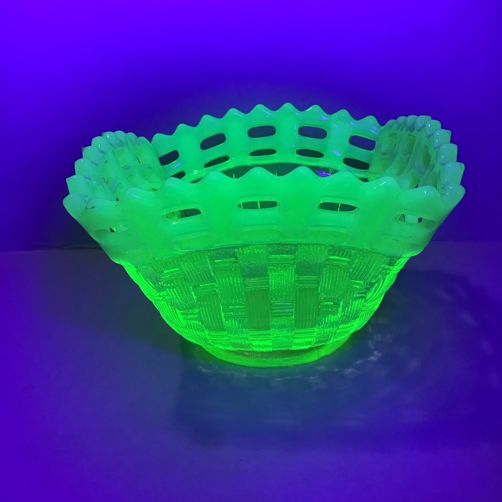 Vintage Fenton Topaz Opalescent Vaseline Glass Basketweave Dish Bowl